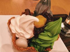 抹茶黑芝麻牛奶三拼-VIA TOKYO