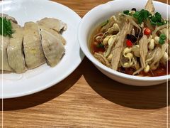 -诚铭记·虾仁汤包·成都小吃(融创店)