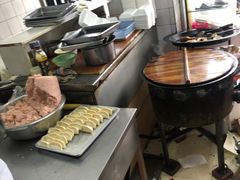 -黄阿姨锅贴大王(万航渡路店)