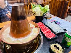 -果松木炭酸菜铜火锅·外婆参鸡汤