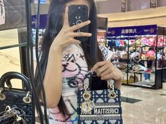 -宝龙城(杭州滨江店)