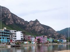 -百里峡七彩艺术小镇