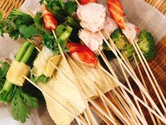 -马路边边串串香形象店(磐石路店)