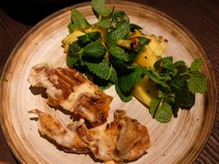 炸软壳蟹配烤凤梨色拉-SHAN山(前滩太古里店)