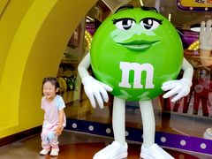 -m豆巧克力世界(上海世茂广场店)