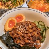 在北山吃到了香喷喷的卤肉饭太幸福了！
