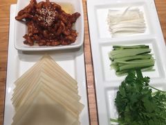 -娜仁图雅蒙古美食村(33小镇店)