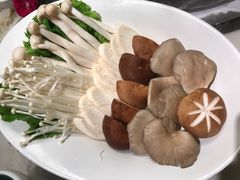 -左庭右院鲜牛肉火锅(浦江欢乐颂店)