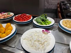 -钱小主·自助回旋烤肉火锅餐厅(东方新天地店)