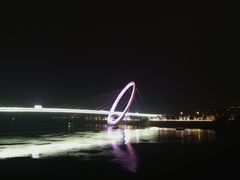 -南京眼步行桥