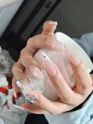 -尤米一站式美甲美睫