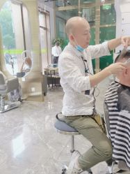 点击看大图 -卡尔诗·科技美肤连锁