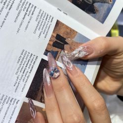 -Nail Me美甲美睫