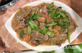 Beef Rice Noodle with Watercress