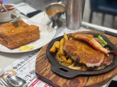 铁板猪扒拼大虾-香港新发烧腊茶餐厅(水围店)