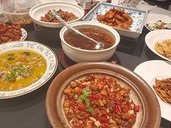 -千百味红餐厅·非遗江西菜(绿地双子塔总店)