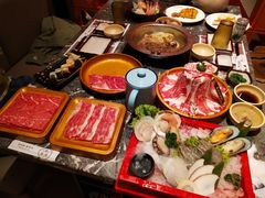 -牛YO寿喜烧·铁板烧和牛火锅自助(市府恒隆店)