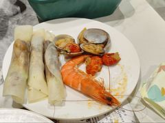 -金马门国际美食百汇(珞喻路店)