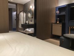 -舍居智能酒店(深圳宝安翻身地铁站店)