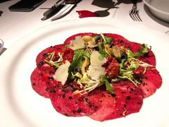 腌制生牛肉片配帕尔马芝士-牛排家(北京王府井澳门中心店)