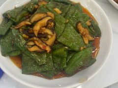 -丹水桥地锅鱼·翘嘴鲌·地方特色全鱼宴(丹江口大坝店)