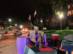 -亚龙湾希尔顿自助餐厅·海鲜·烧烤·沙滩BBQ·现场乐队