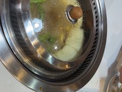 -哈尔滨烧烤·山河村铁锅炖(交大店)