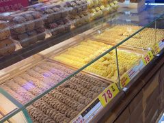 -昆明冠生园·蛋糕·面包(南强街店)