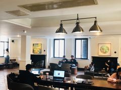 大堂-星巴克臻选(广州沙面店)