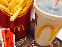 -麦当劳(杭州西湖银泰百货店)