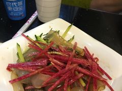 东北拉皮-筋头巴脑牛一锅(朝阳路总店)