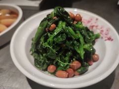 花仁菜心-辣尚瘾·烤鱼·新川菜(交大直营店)