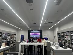 -Apple授权专营店(五彩城店)