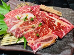 -山川小町·极番烧肉(新地假日广场店)