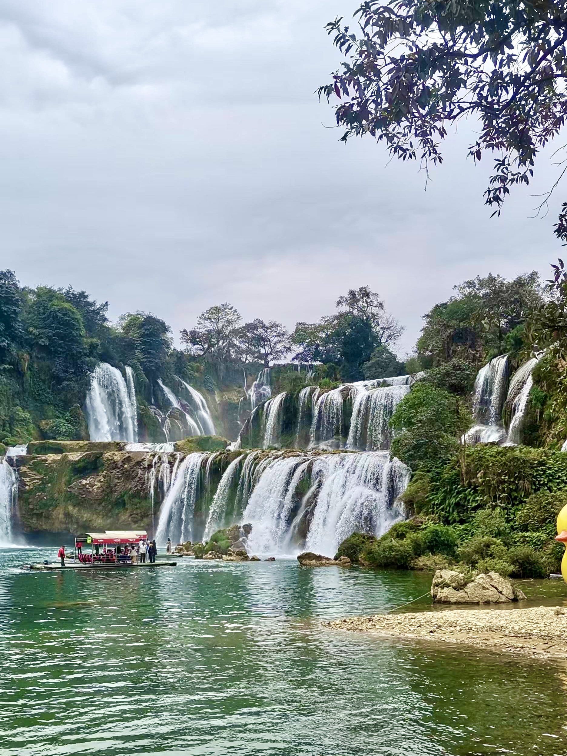 德天跨国大瀑布,中越边界第836号界碑立