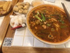 -粉八·云南米线·建水烧烤(常熟路店)