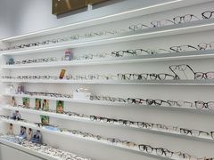 -美式眼镜·授权蔡司.依视路.尼康.豪雅.明月(南翔印象城店)