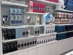 -名创优品(山东青岛华润万象城店)