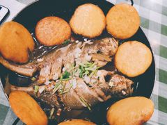 杂鱼贴饼子-华圆美食