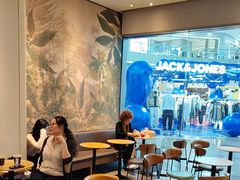 -星巴克臻选(周浦万达店)