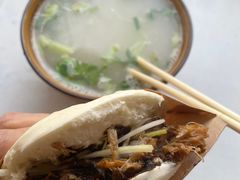 -烤鸭肉夹馍鸭汤店