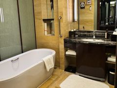 -成都保利公园皇冠假日酒店(熊猫基地店)