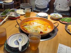 -洱火云南酸菜牛肉火锅(石景山当代商城店)