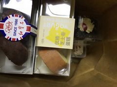 -红宝石·鲜奶小方·海派西点房(南翔店)
