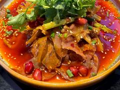 -川流不息·地道川菜·小龙虾(新松江路店)