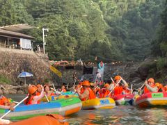-安吉龙王山峡谷漂流