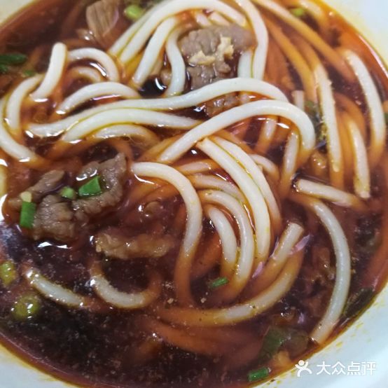 明静特色生烫牛杂馆(燕马社区西北)