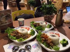 -新华里咖啡书吧(新华书店小寨店)