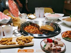 -老房老舍重庆火锅(假日城市店)