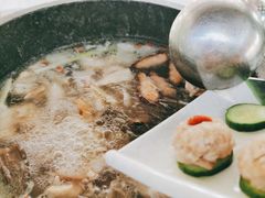 -墨脱石锅椰子鸡•海鲜糟粕醋(榆亚路店)